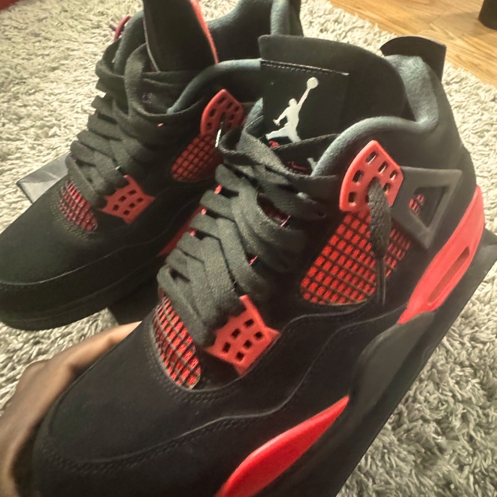 Jordan red thunder 4s